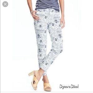 Old navy blue scenic pixie pant size 8